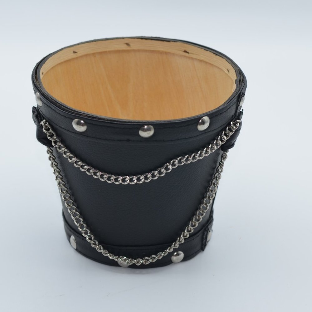 Burton & Burton Black Chain Plant Cover